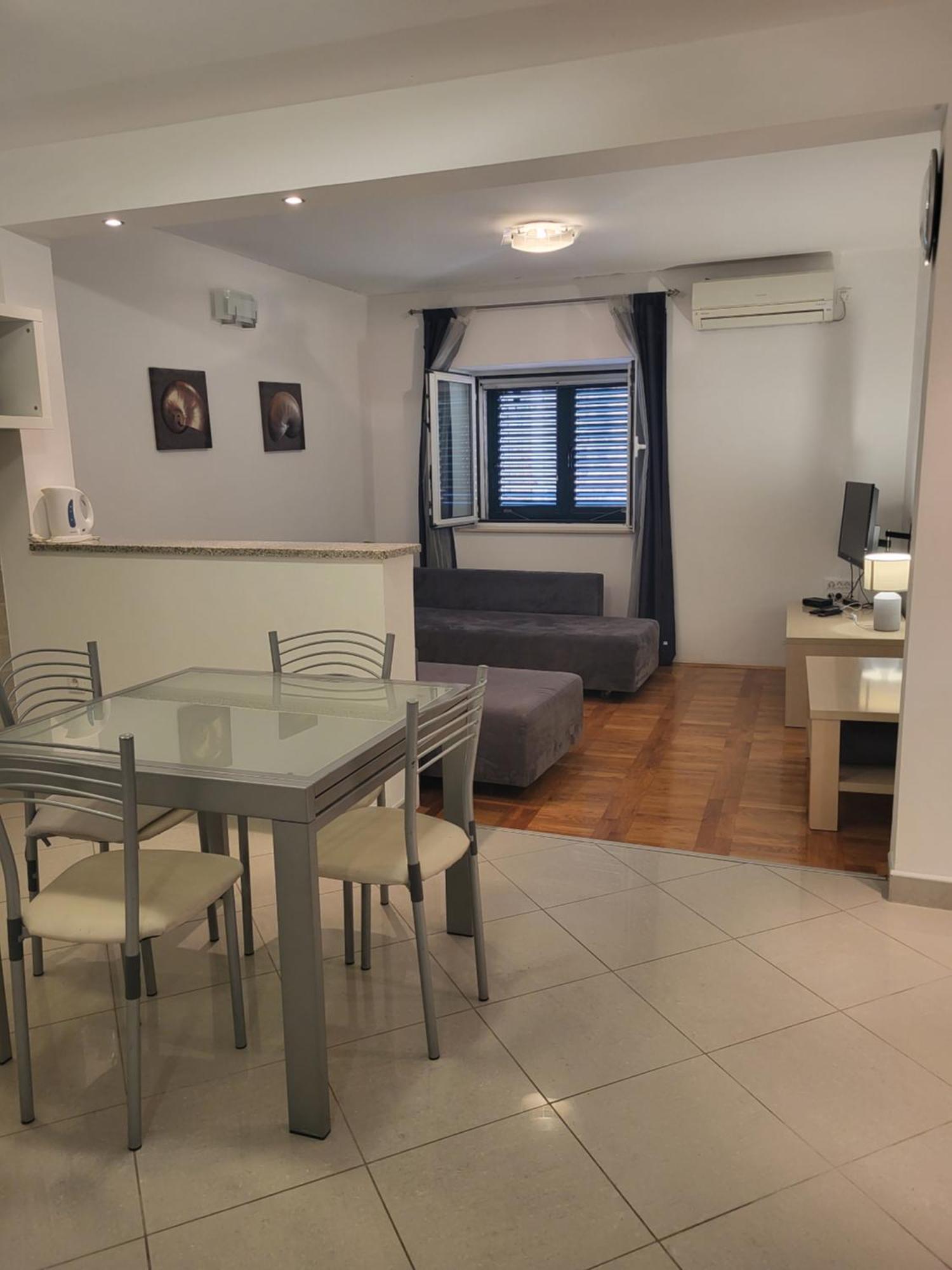 סקארדין Guest Accomodation Zura מראה חיצוני תמונה