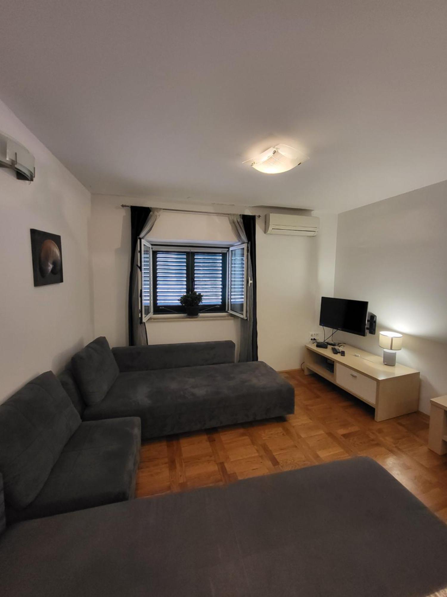 סקארדין Guest Accomodation Zura מראה חיצוני תמונה