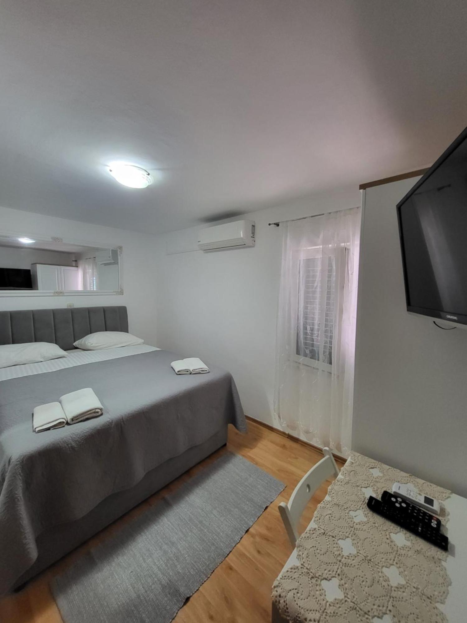 סקארדין Guest Accomodation Zura מראה חיצוני תמונה