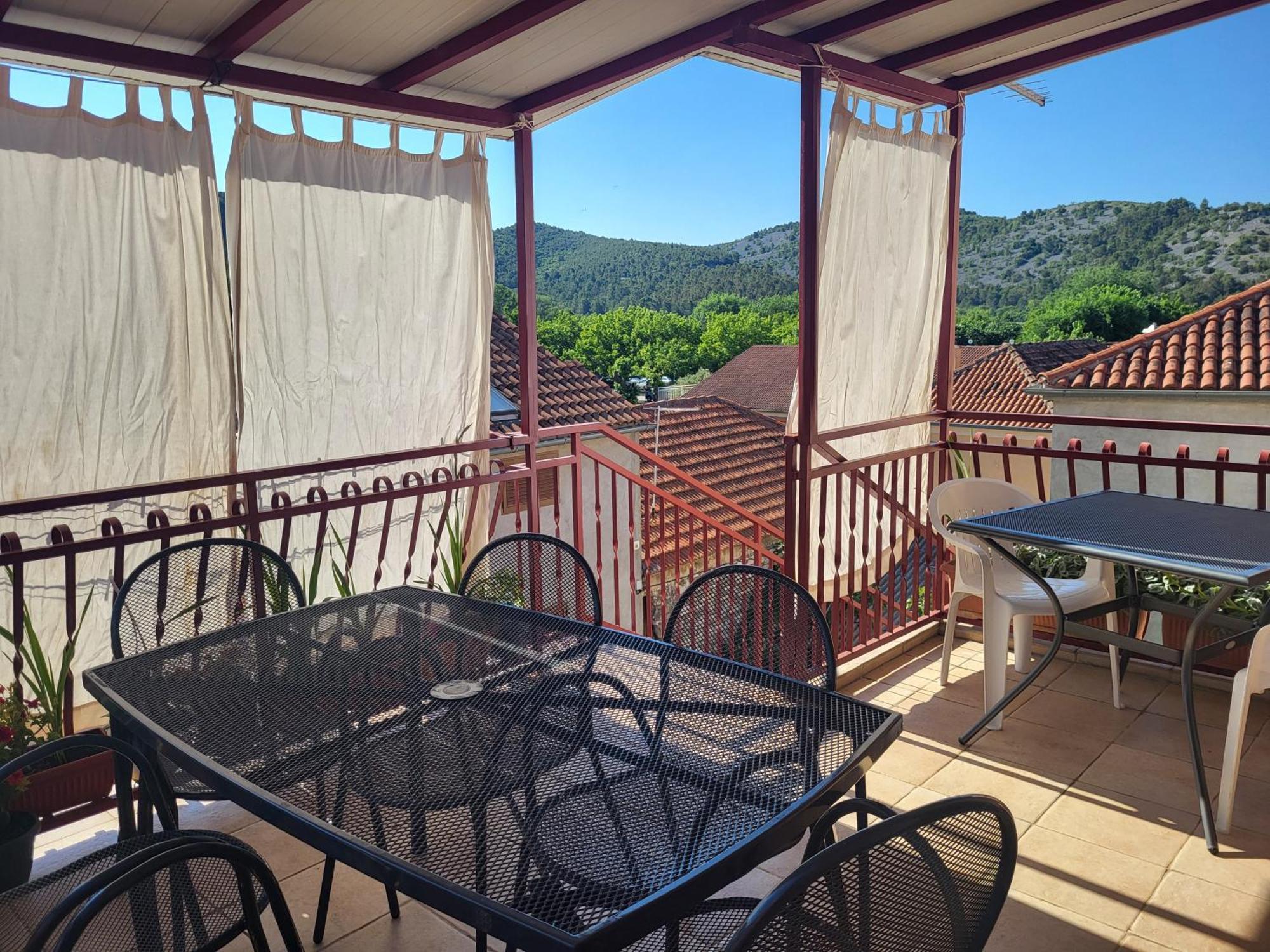 סקארדין Guest Accomodation Zura מראה חיצוני תמונה