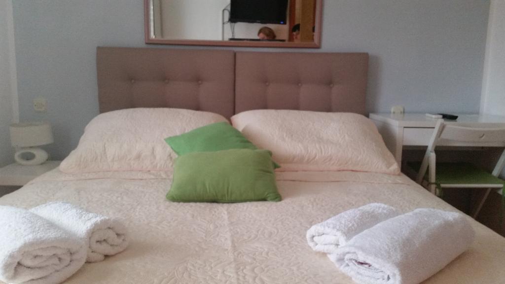 סקארדין Guest Accomodation Zura מראה חיצוני תמונה
