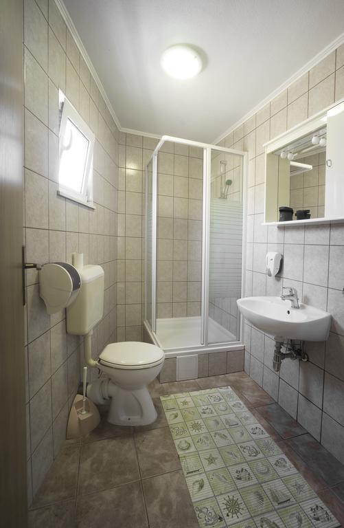 סקארדין Guest Accomodation Zura מראה חיצוני תמונה