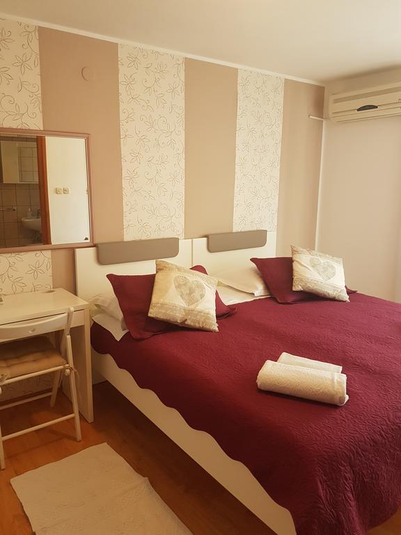 סקארדין Guest Accomodation Zura מראה חיצוני תמונה