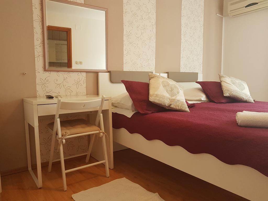 סקארדין Guest Accomodation Zura מראה חיצוני תמונה